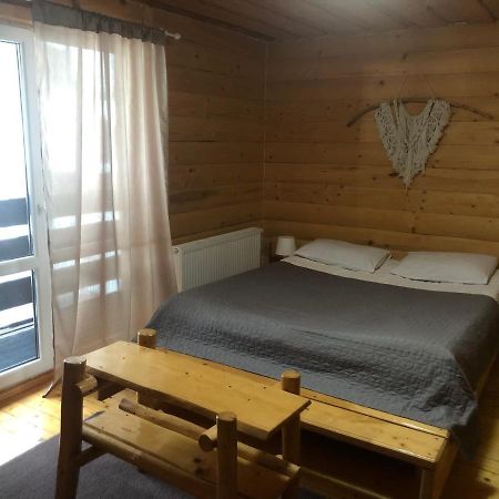 Круассан Hotell Bukovel Exteriör bild