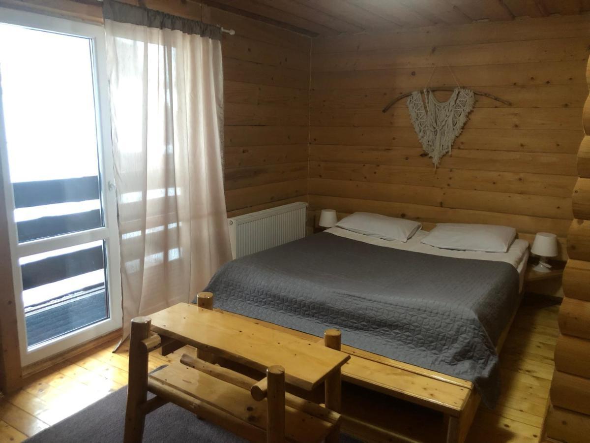 Круассан Hotell Bukovel Exteriör bild