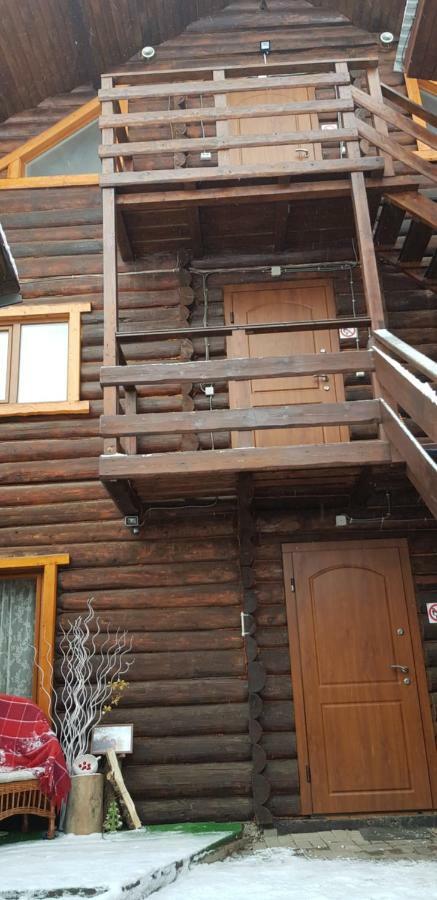 Круассан Hotell Bukovel Exteriör bild