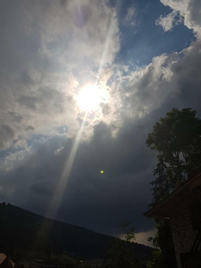 Круассан Hotell Bukovel Exteriör bild
